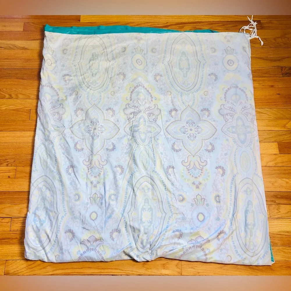 Intelligent Design Ellie Full/Queen Duvet Cover Reversible Turquoise Floral Meda